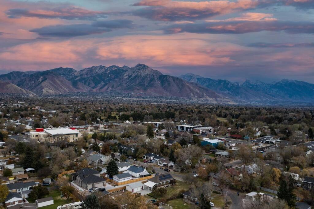 Pet Friendly Millcreek Home Close To Downtown/Mtns سالت ليك سيتي المظهر الخارجي الصورة